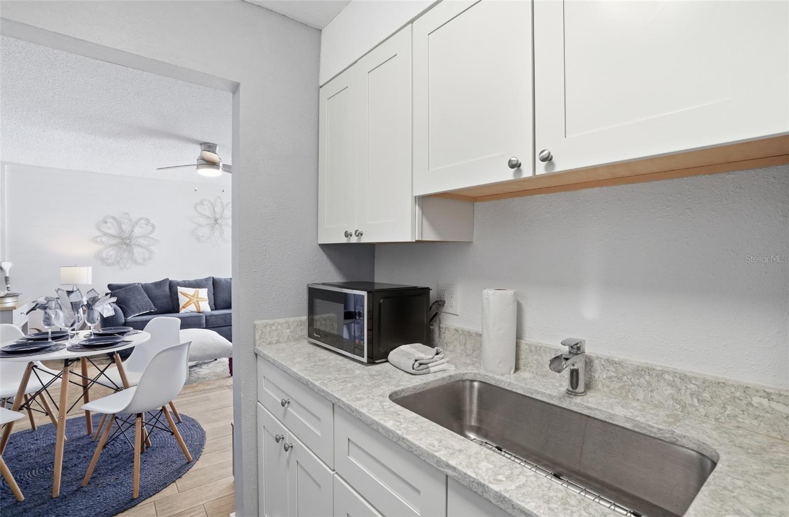 155 MEDALLION BLVD #E, MADEIRA BEACH, FL, 33708