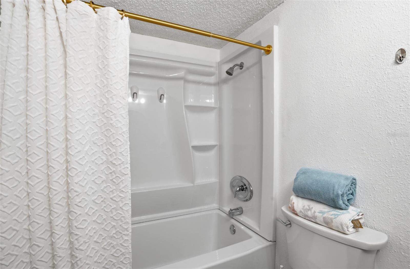 155 MEDALLION BLVD #E, MADEIRA BEACH, FL, 33708