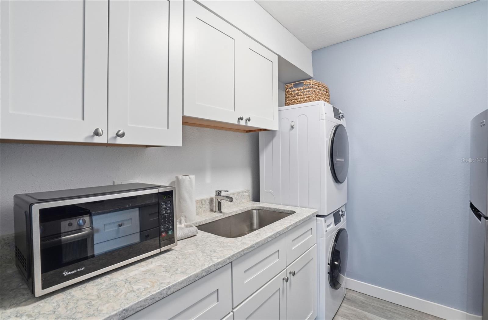 155 MEDALLION BLVD #E, MADEIRA BEACH, FL, 33708