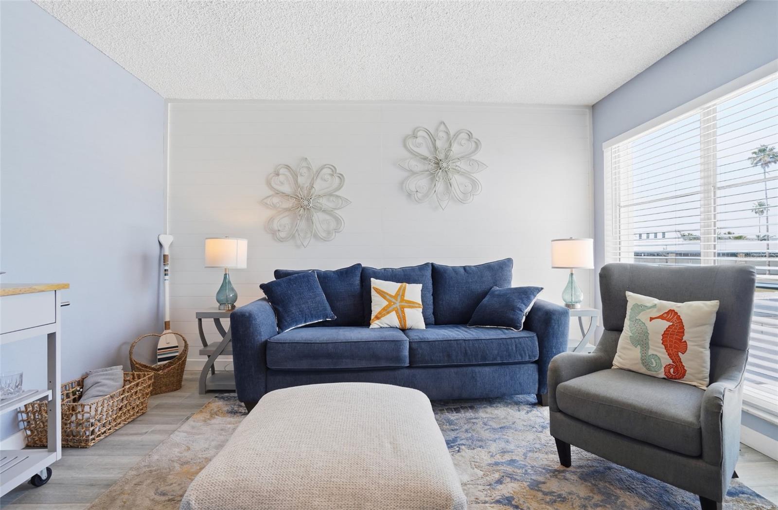 155 MEDALLION BLVD #E, MADEIRA BEACH, FL, 33708