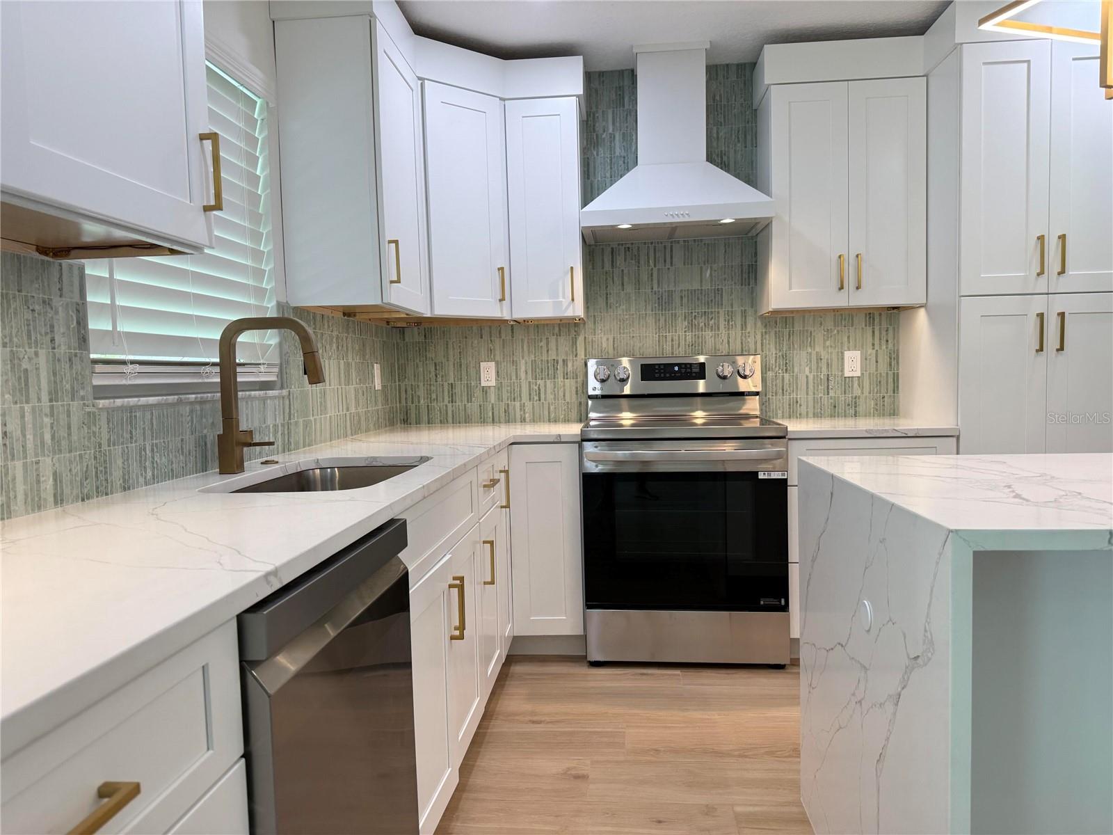 2401 16TH AVE N, ST PETERSBURG, FL, 33713