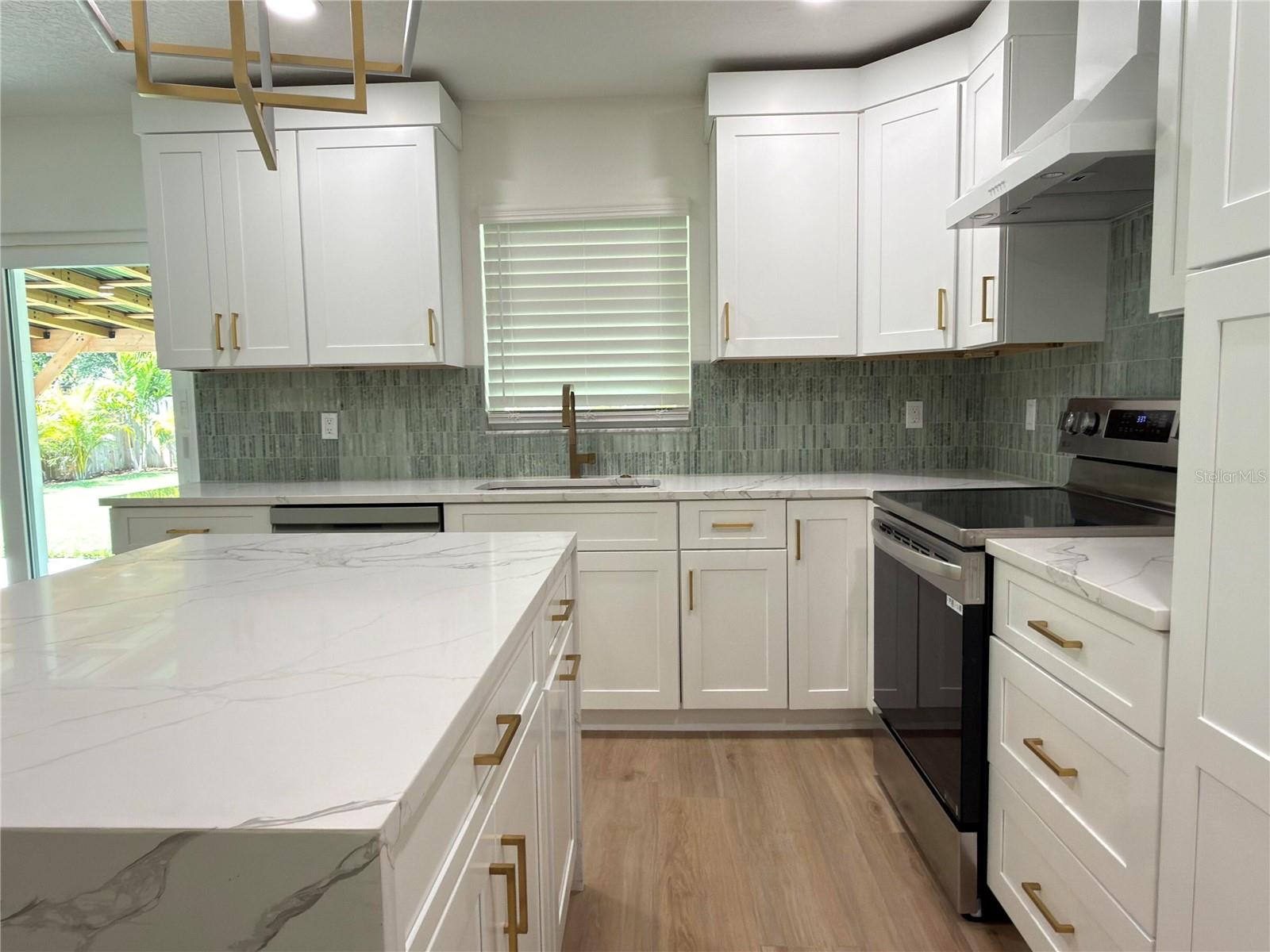 2401 16TH AVE N, ST PETERSBURG, FL, 33713