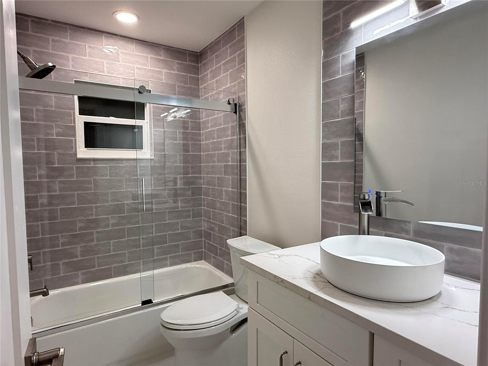 2401 16TH AVE N, ST PETERSBURG, FL, 33713