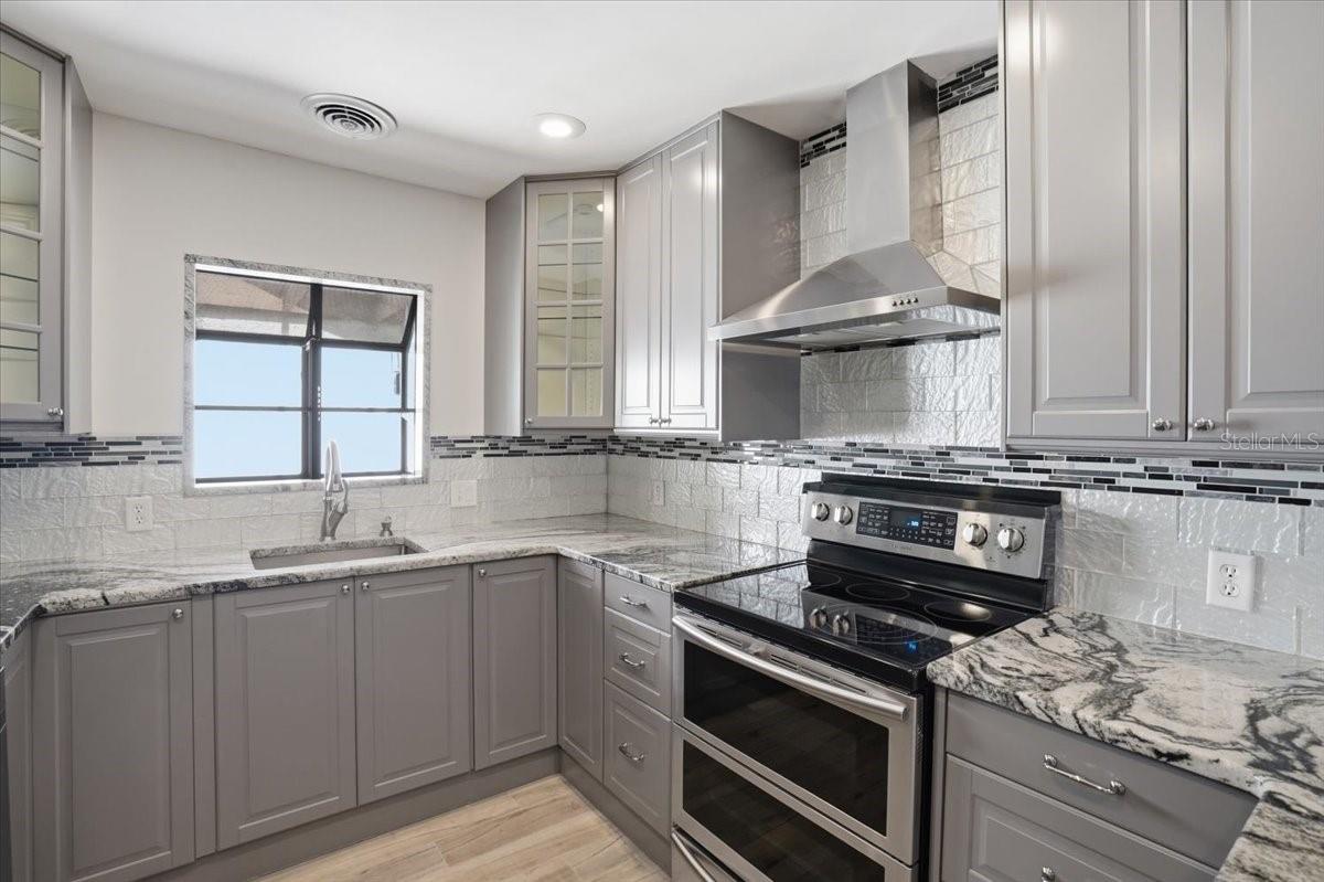 7522 4TH AVE W, BRADENTON, FL, 34209