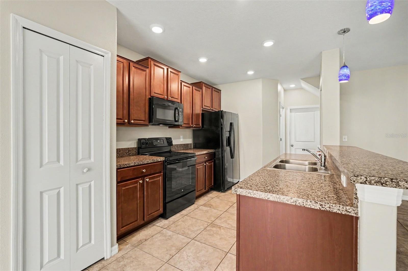 7421 FRENCH MARIGOLD AVE, TAMPA, FL, 33619