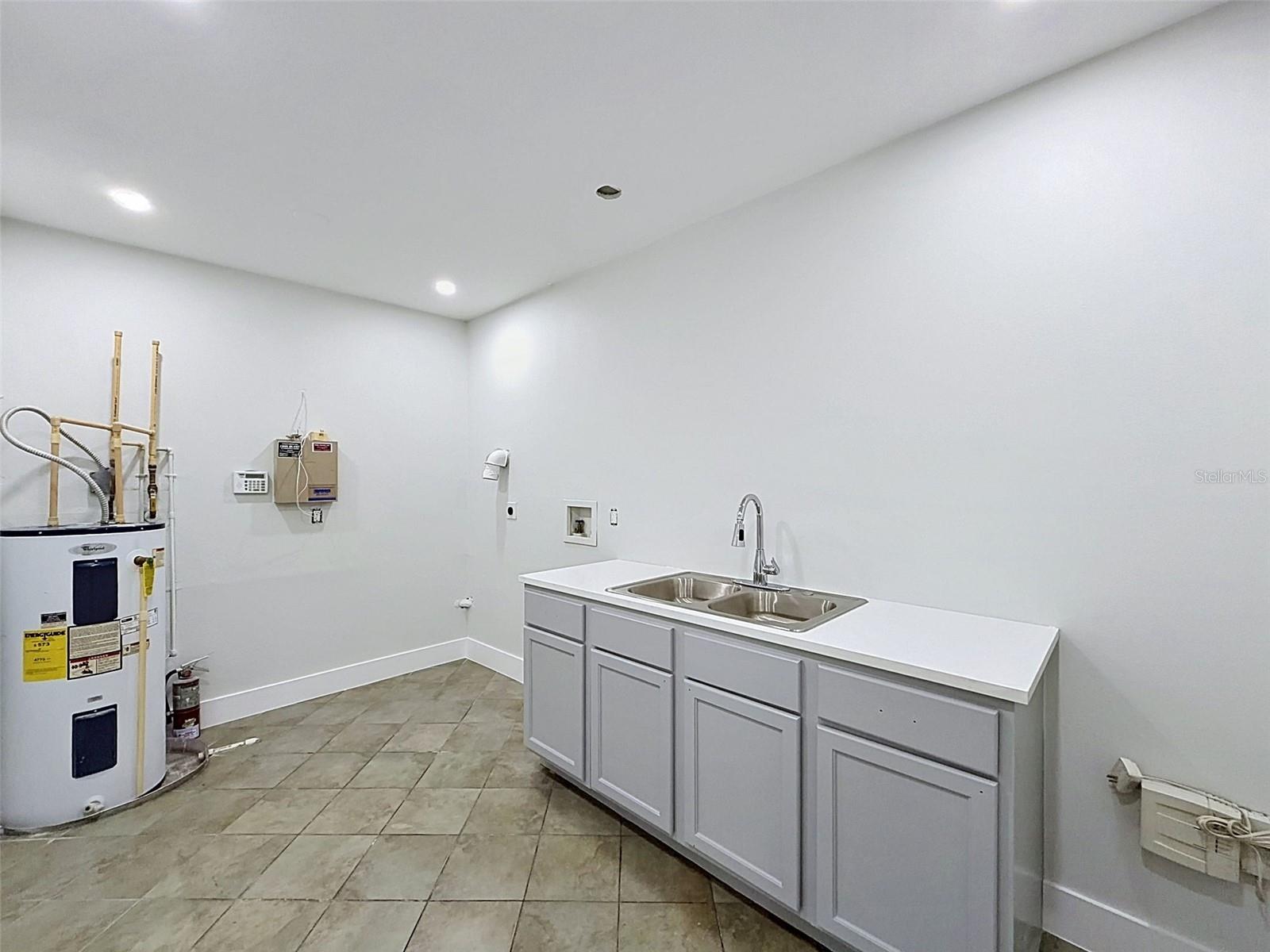 13414 US HIGHWAY 19, HUDSON, FL, 34667