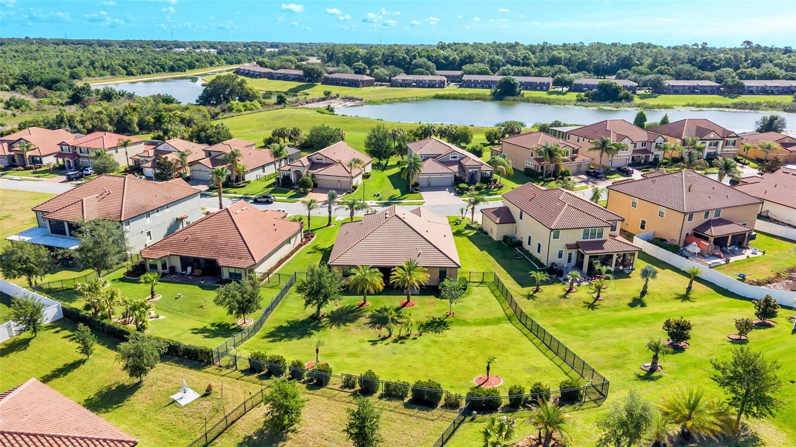 1950 VIA LAGO DR, LAKELAND, FL, 33810