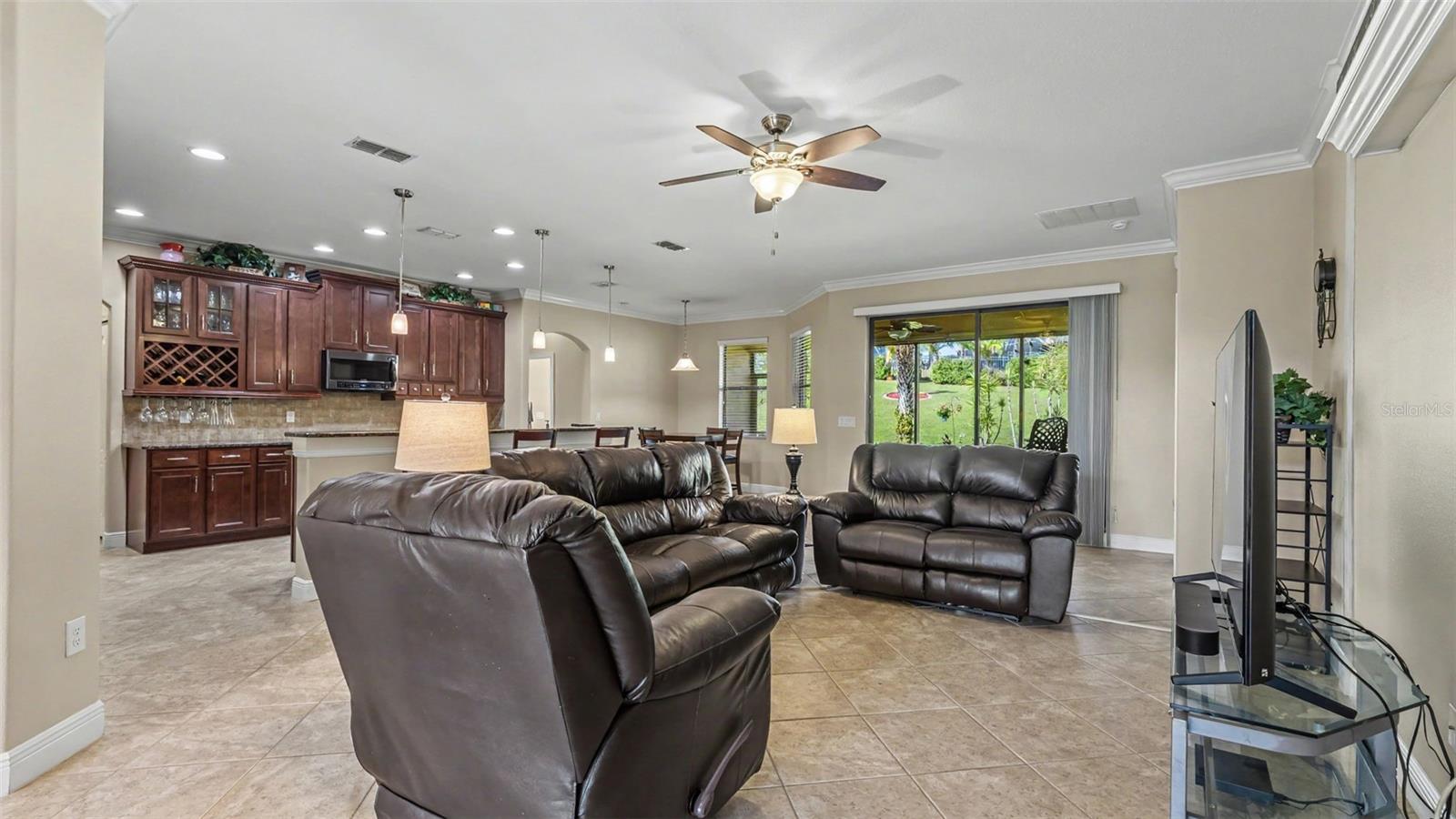 1950 VIA LAGO DR, LAKELAND, FL, 33810
