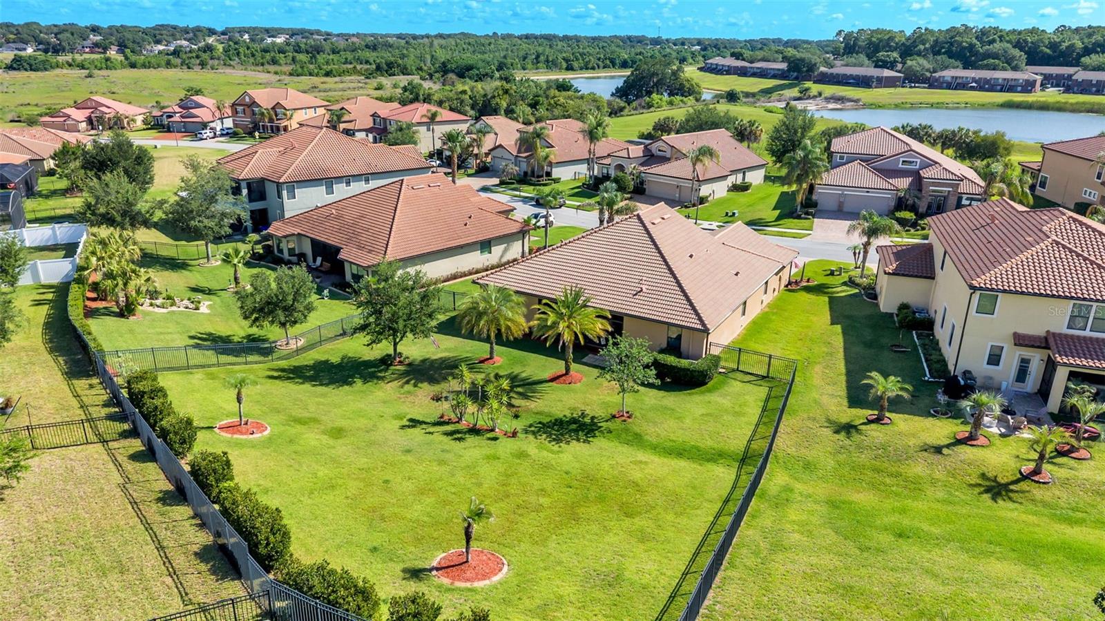 1950 VIA LAGO DR, LAKELAND, FL, 33810