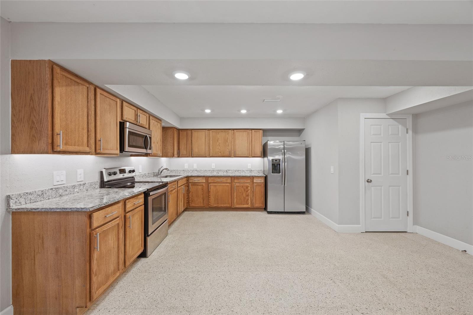 409 DEBRA DR, BRANDON, FL, 33510