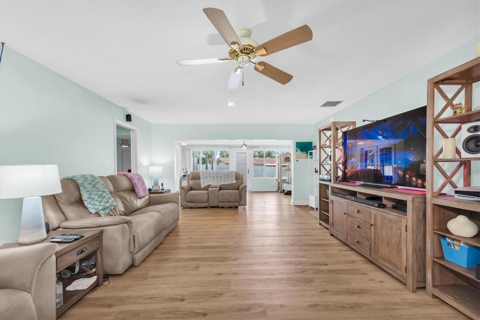 1380 KENNYWOOD DR, LARGO, FL, 33770