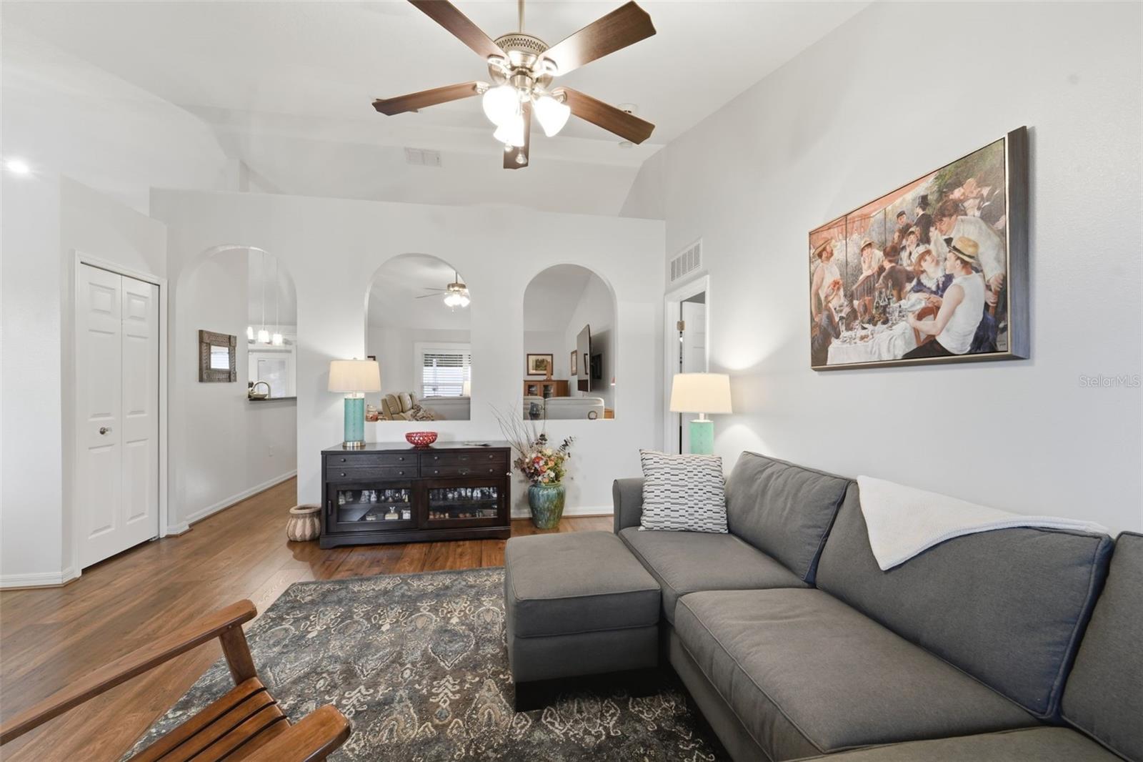 983 CASCADES PARK TRL, DELAND, FL, 32720