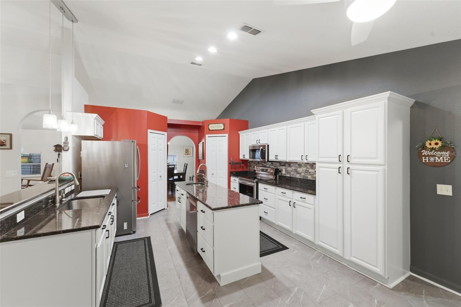 983 CASCADES PARK TRL, DELAND, FL, 32720