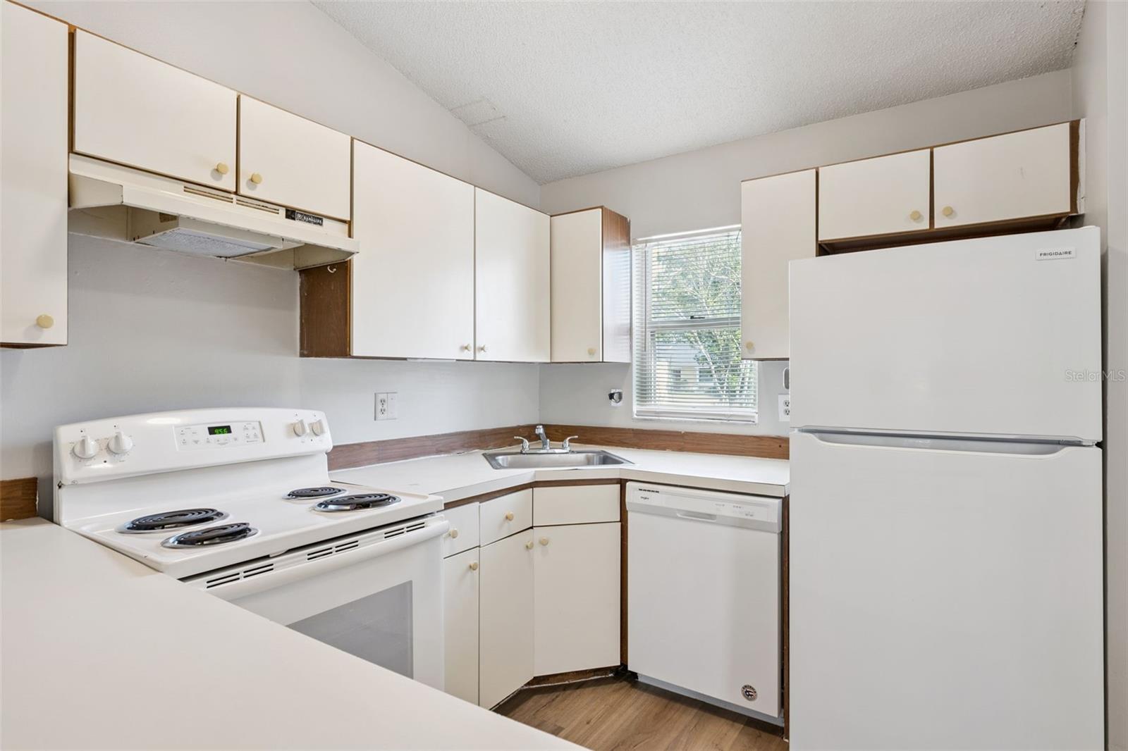 9946 RIVER CREST CT, ORLANDO, FL, 32825