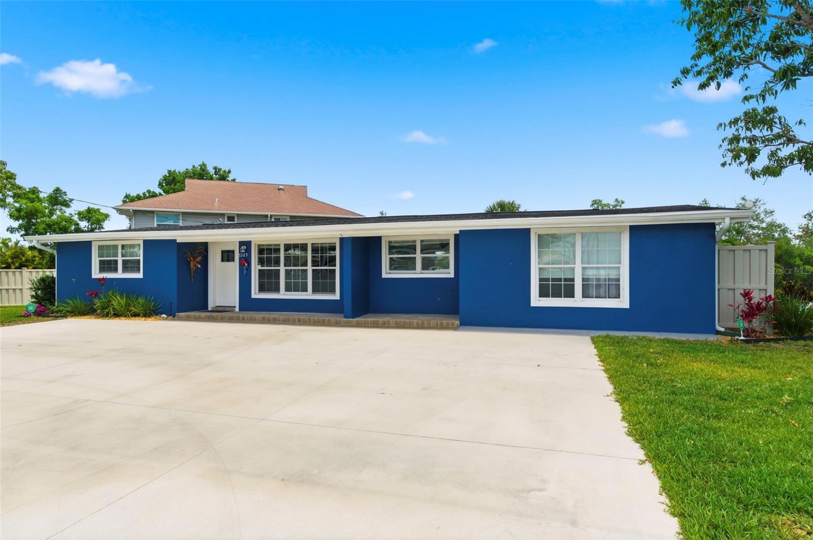 3325 W SHELL POINT RD, RUSKIN, FL, 33570