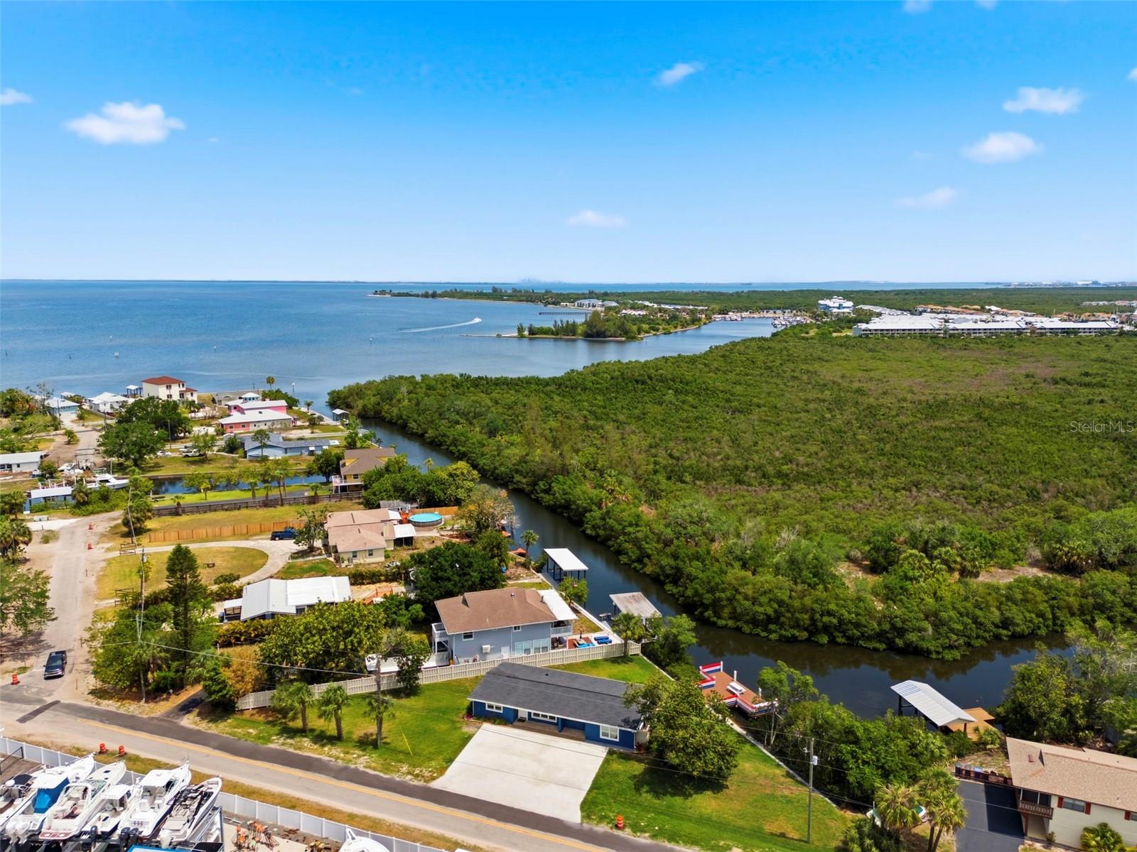3325 W SHELL POINT RD, RUSKIN, FL, 33570