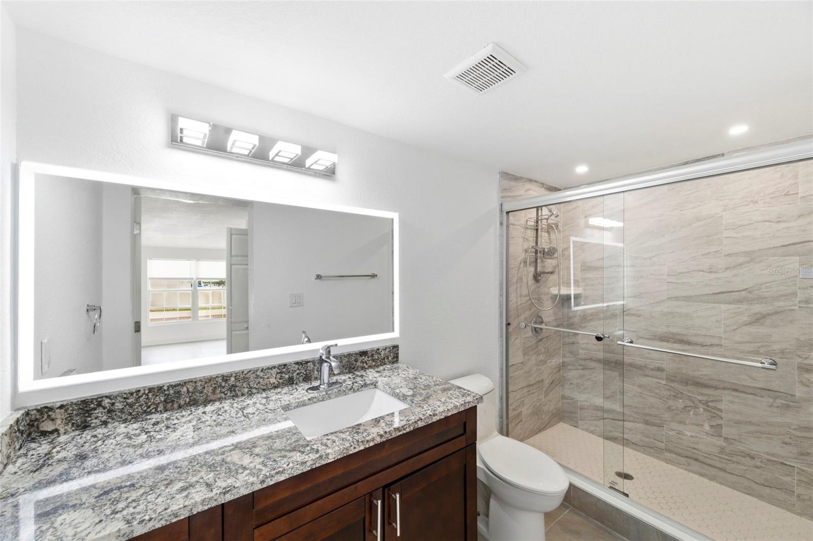 3325 W SHELL POINT RD, RUSKIN, FL, 33570
