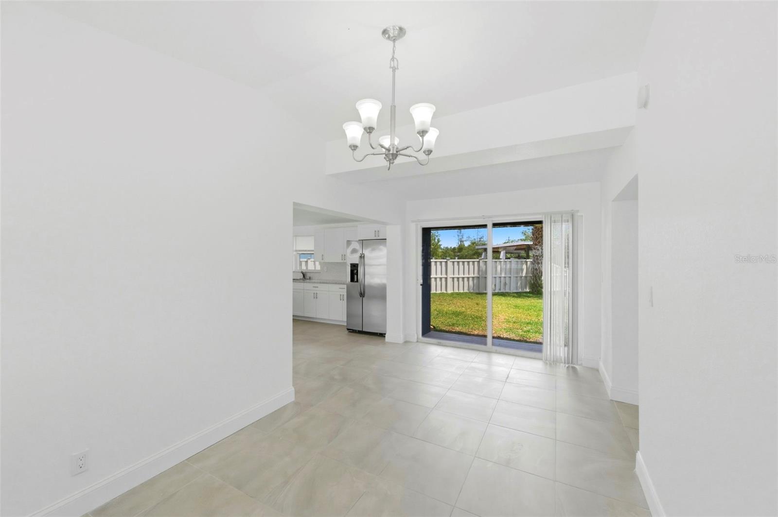 3325 W SHELL POINT RD, RUSKIN, FL, 33570