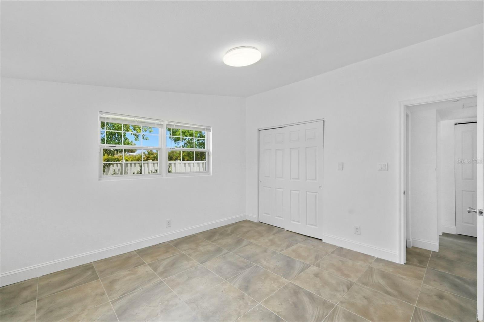 3325 W SHELL POINT RD, RUSKIN, FL, 33570