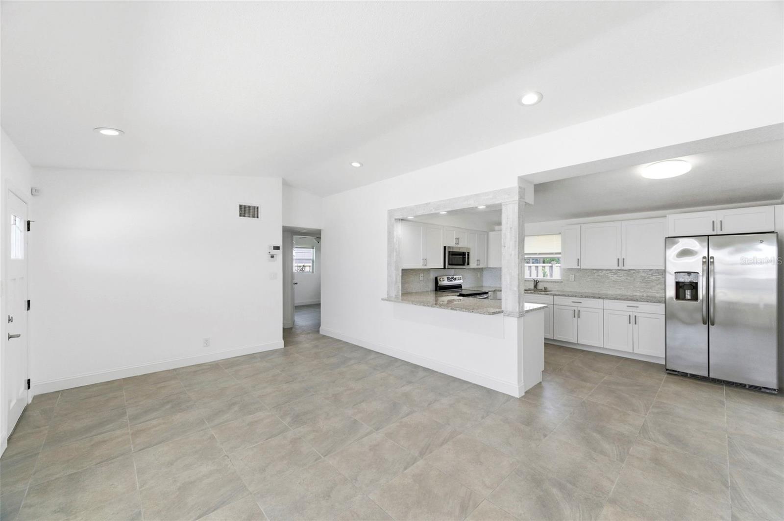 3325 W SHELL POINT RD, RUSKIN, FL, 33570