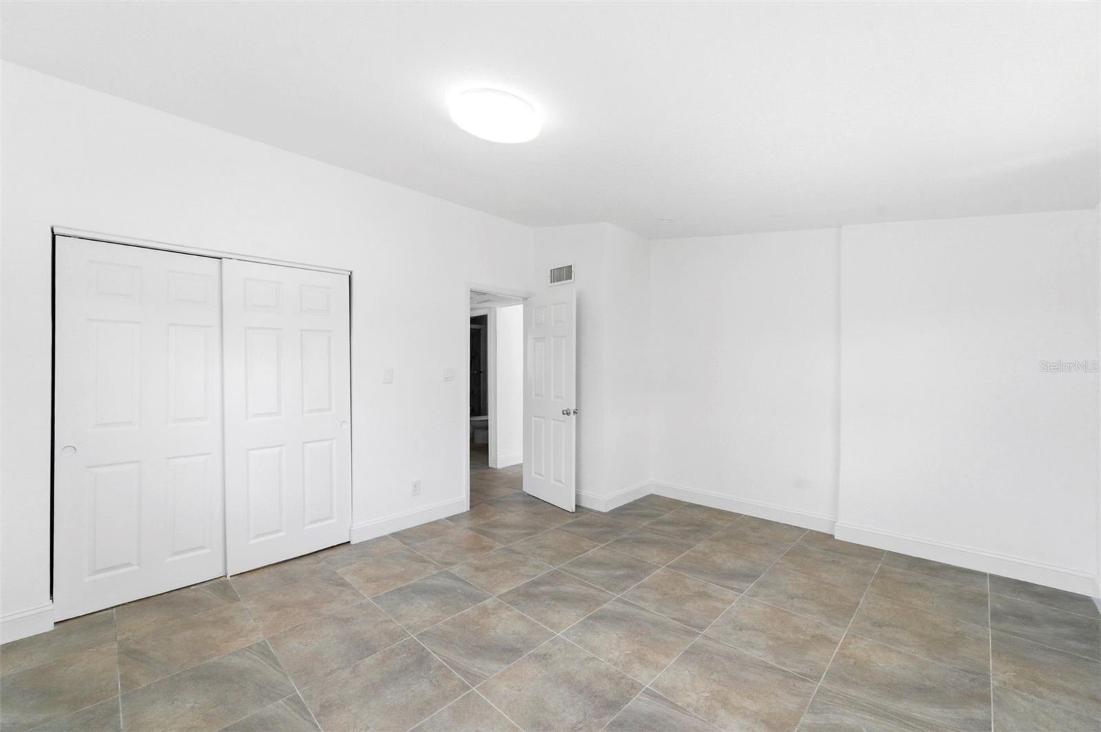 3325 W SHELL POINT RD, RUSKIN, FL, 33570