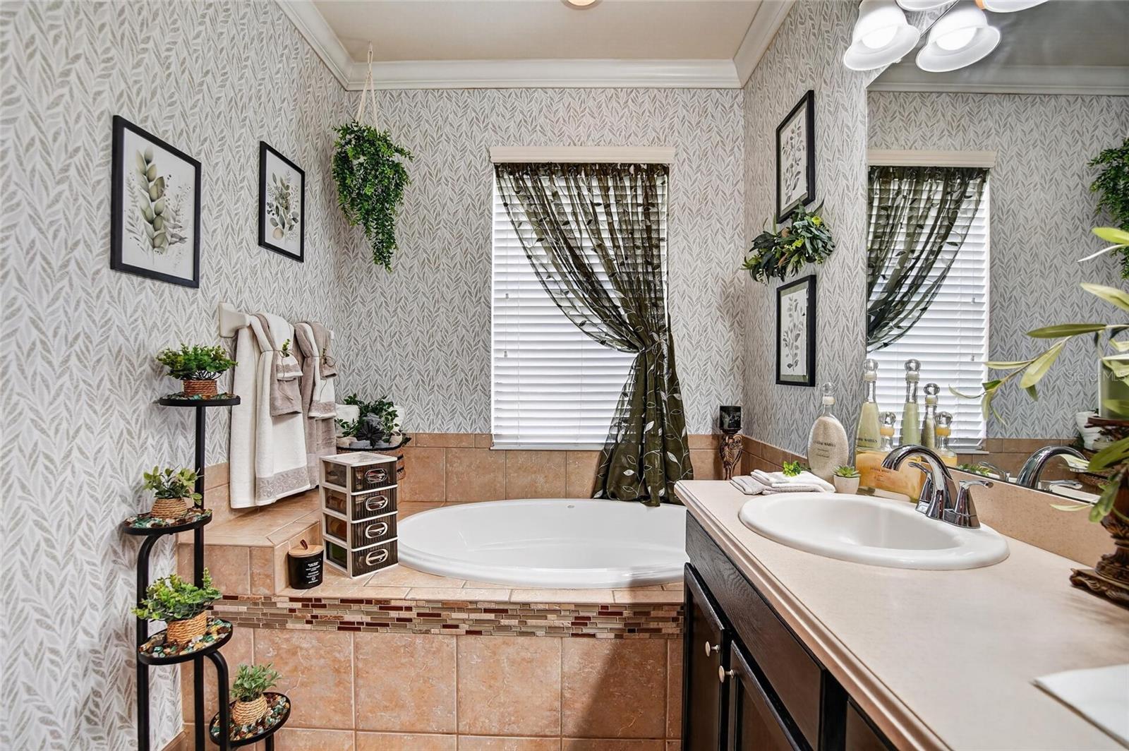 10232 HOLLAND RD, RIVERVIEW, FL, 33578