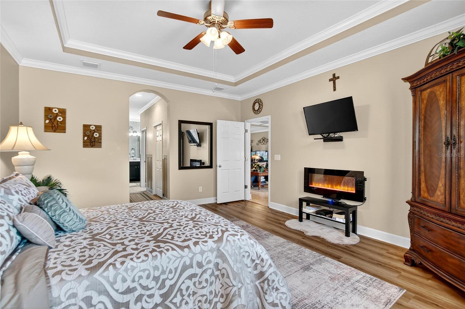 10232 HOLLAND RD, RIVERVIEW, FL, 33578