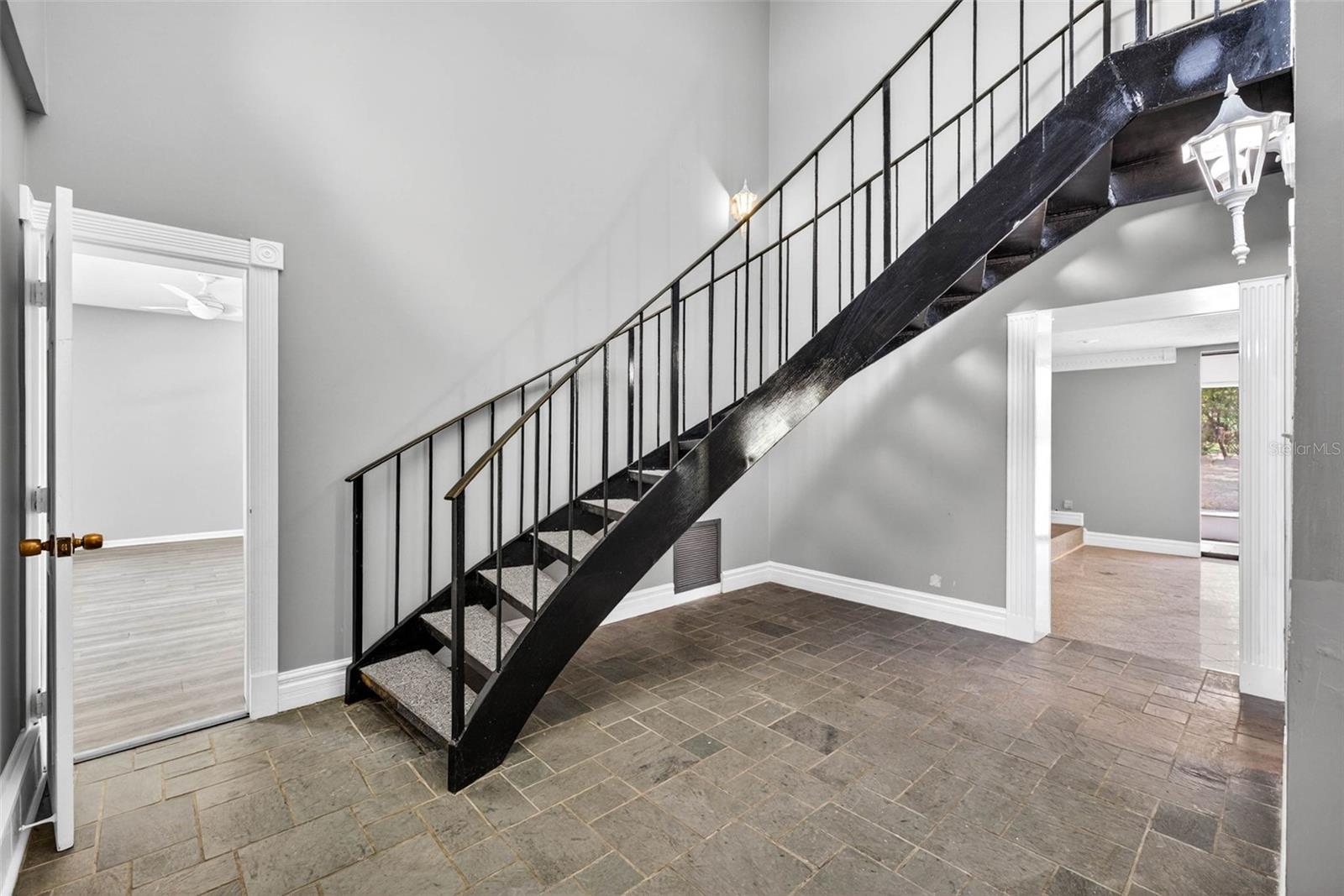 305 BANNOCKBURN AVE, TEMPLE TERRACE, FL, 33617