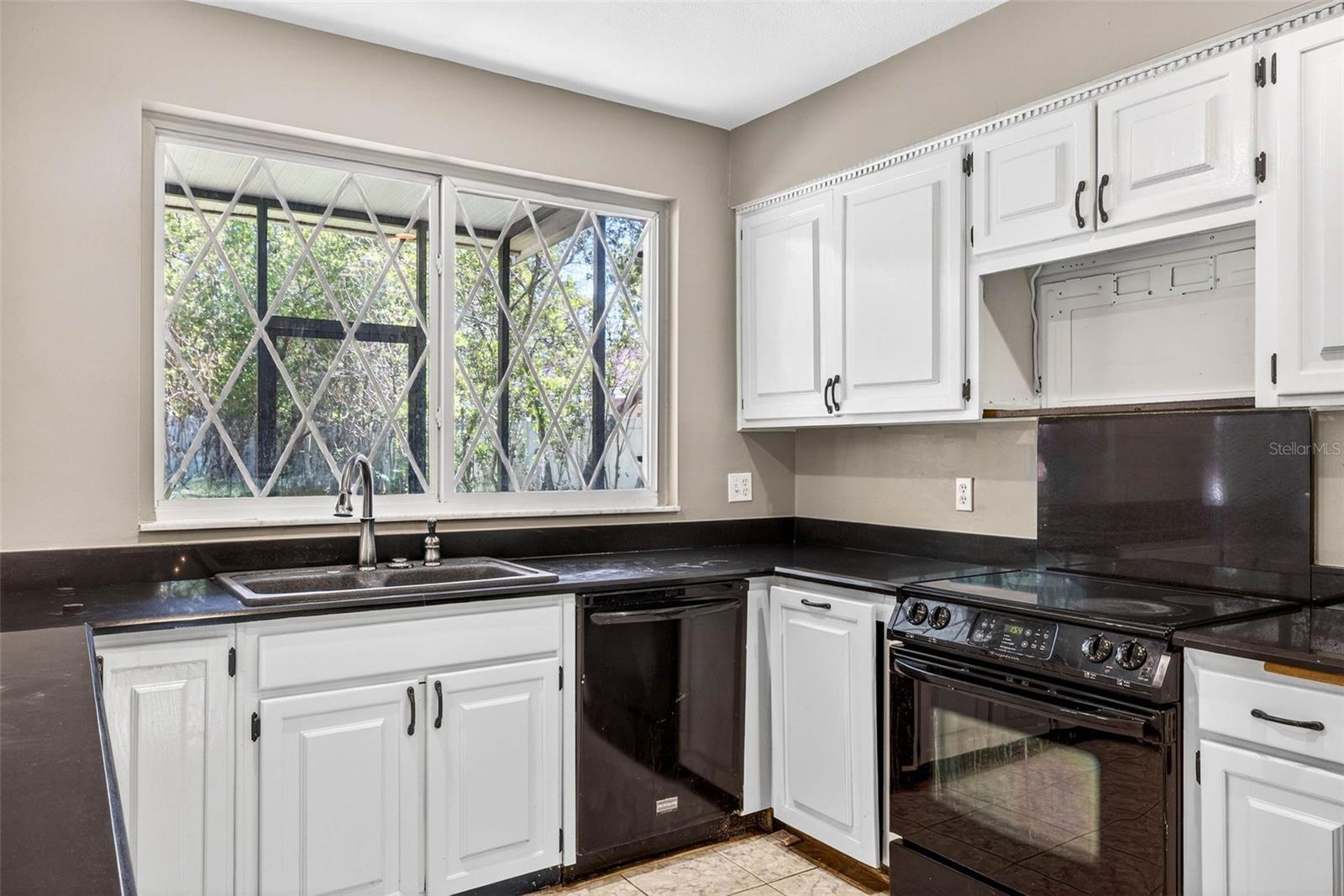 305 BANNOCKBURN AVE, TEMPLE TERRACE, FL, 33617