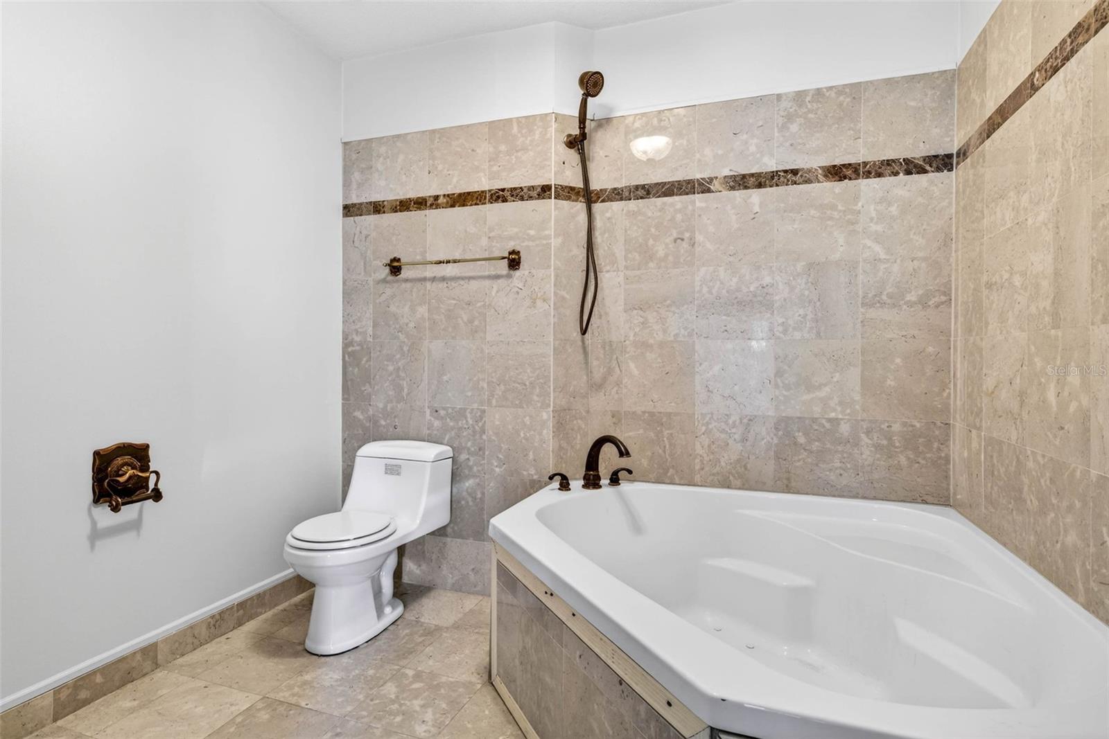 305 BANNOCKBURN AVE, TEMPLE TERRACE, FL, 33617