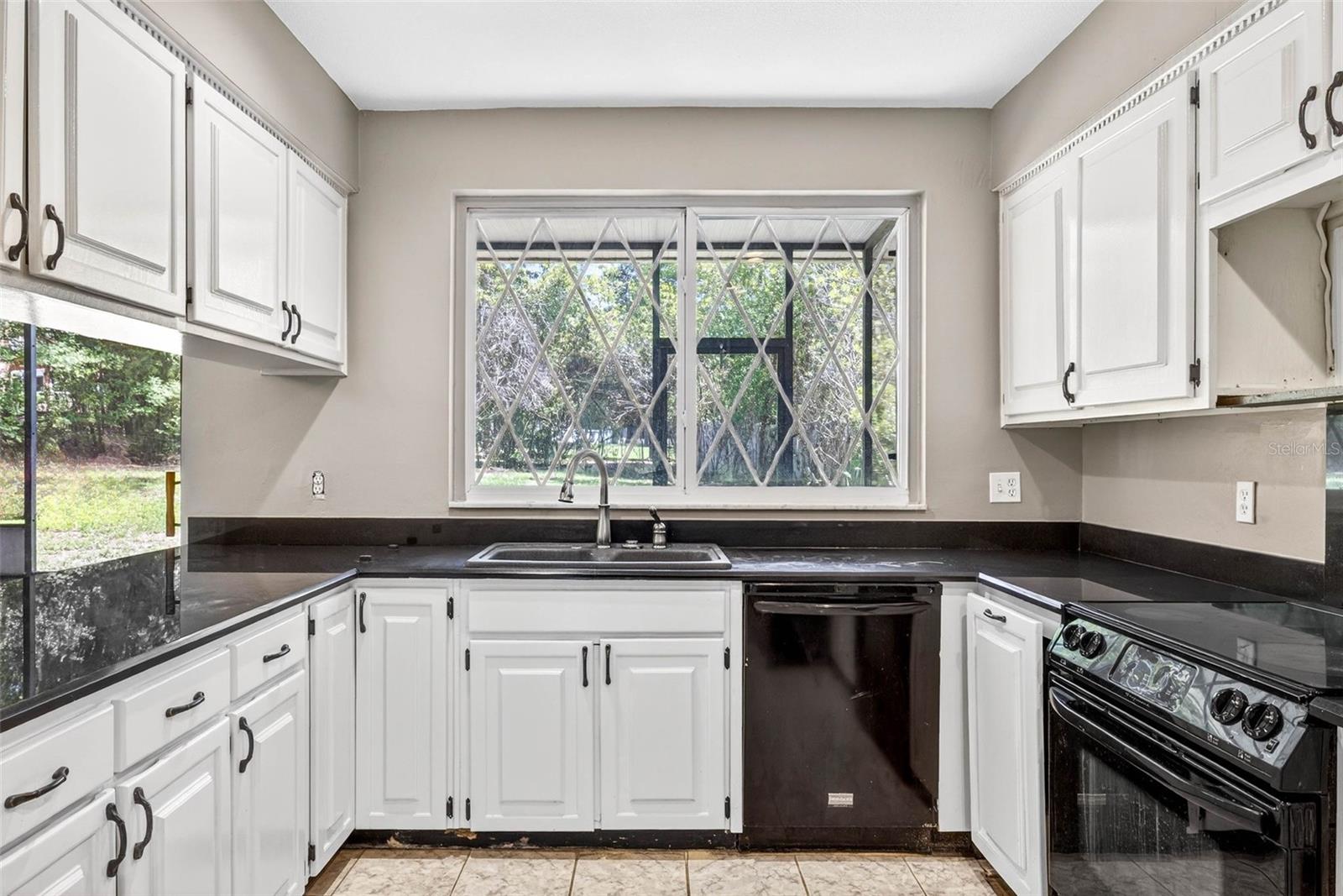 305 BANNOCKBURN AVE, TEMPLE TERRACE, FL, 33617