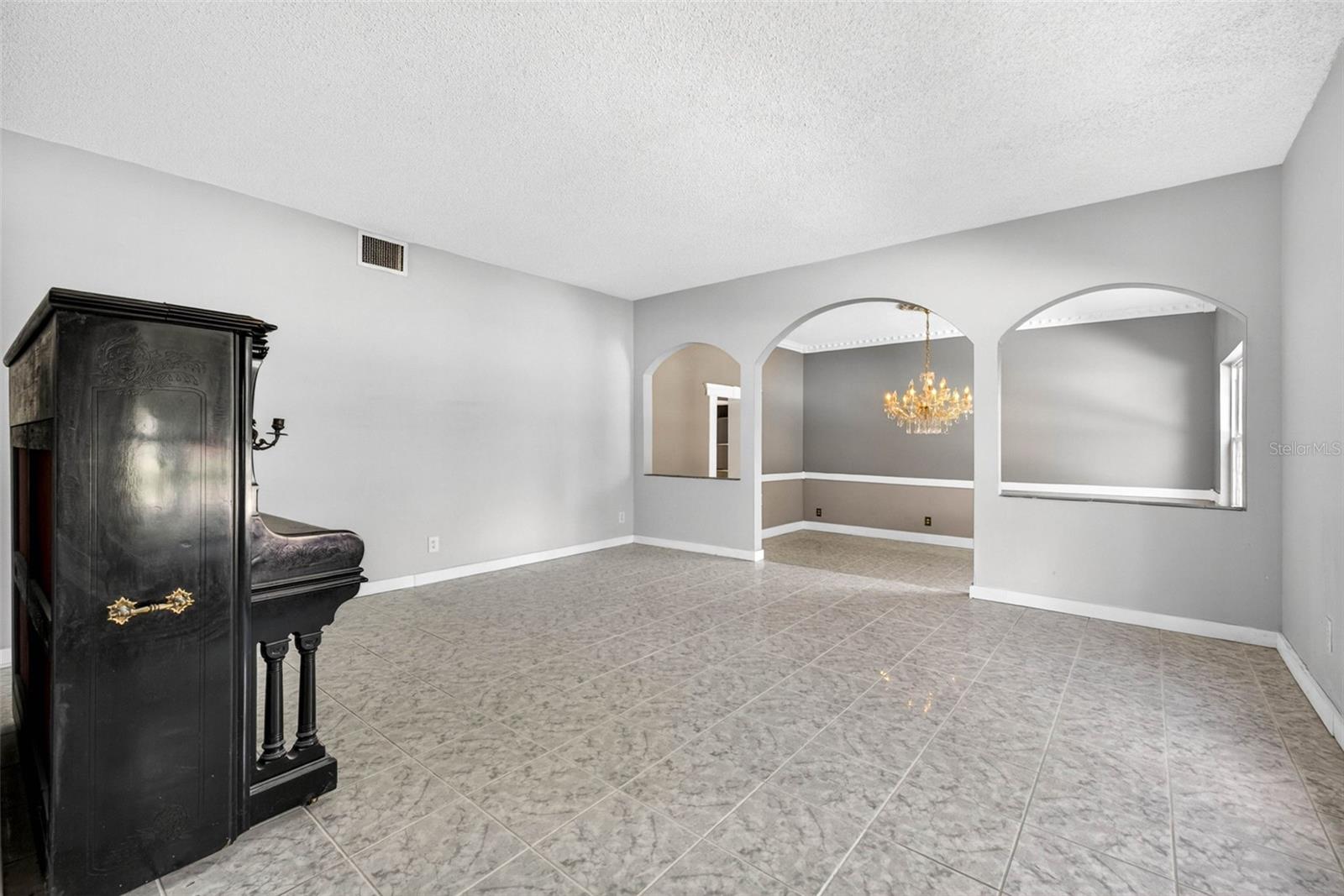 305 BANNOCKBURN AVE, TEMPLE TERRACE, FL, 33617