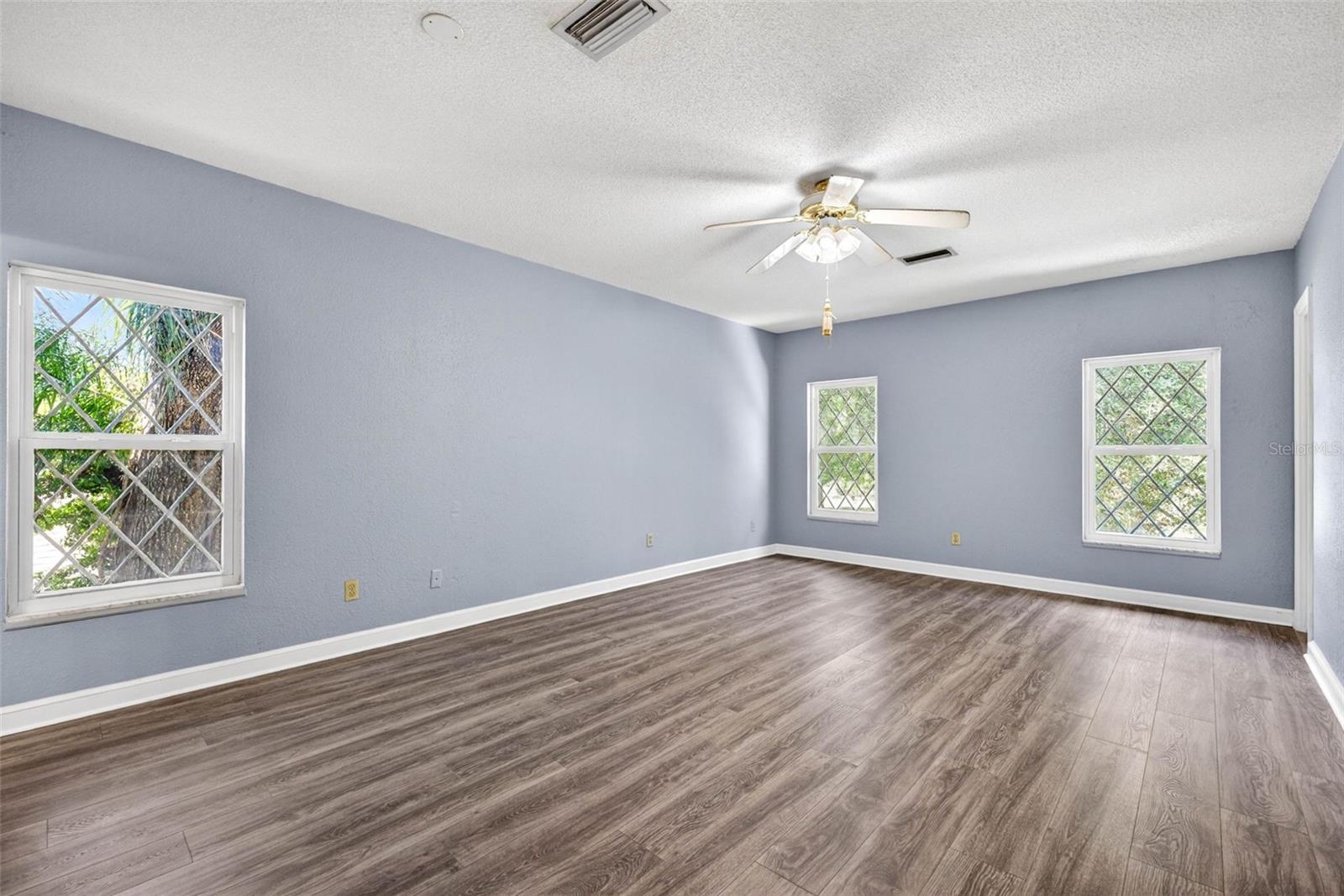 305 BANNOCKBURN AVE, TEMPLE TERRACE, FL, 33617