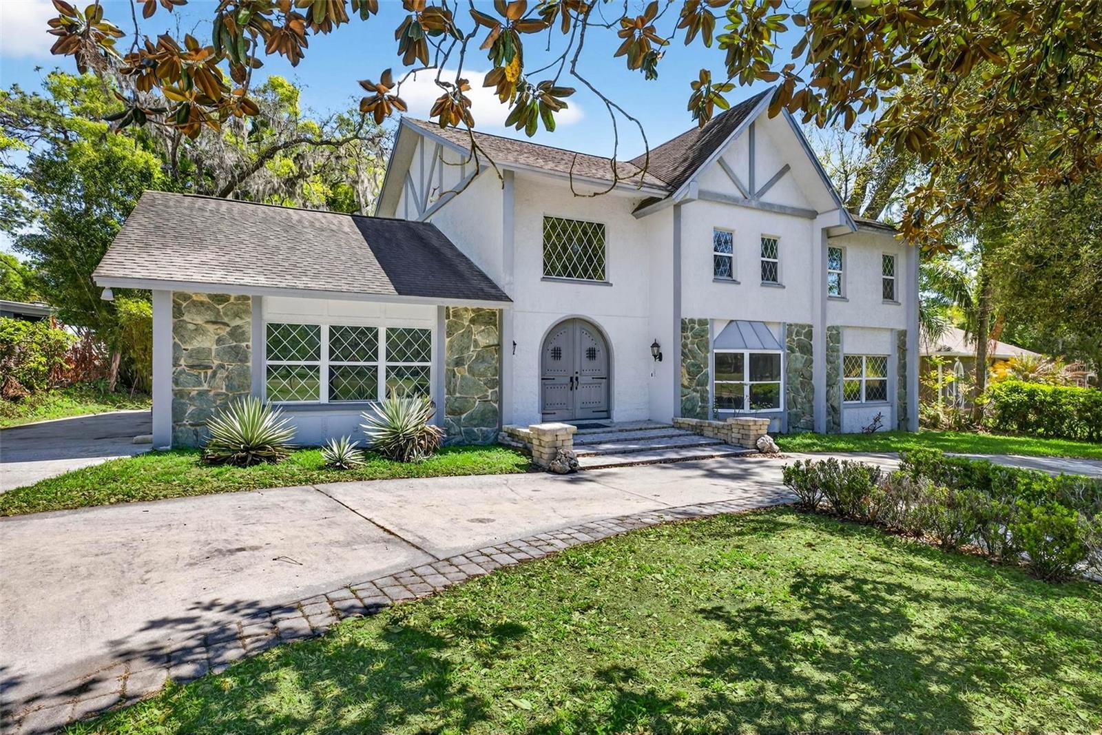 305 BANNOCKBURN AVE, TEMPLE TERRACE, FL, 33617