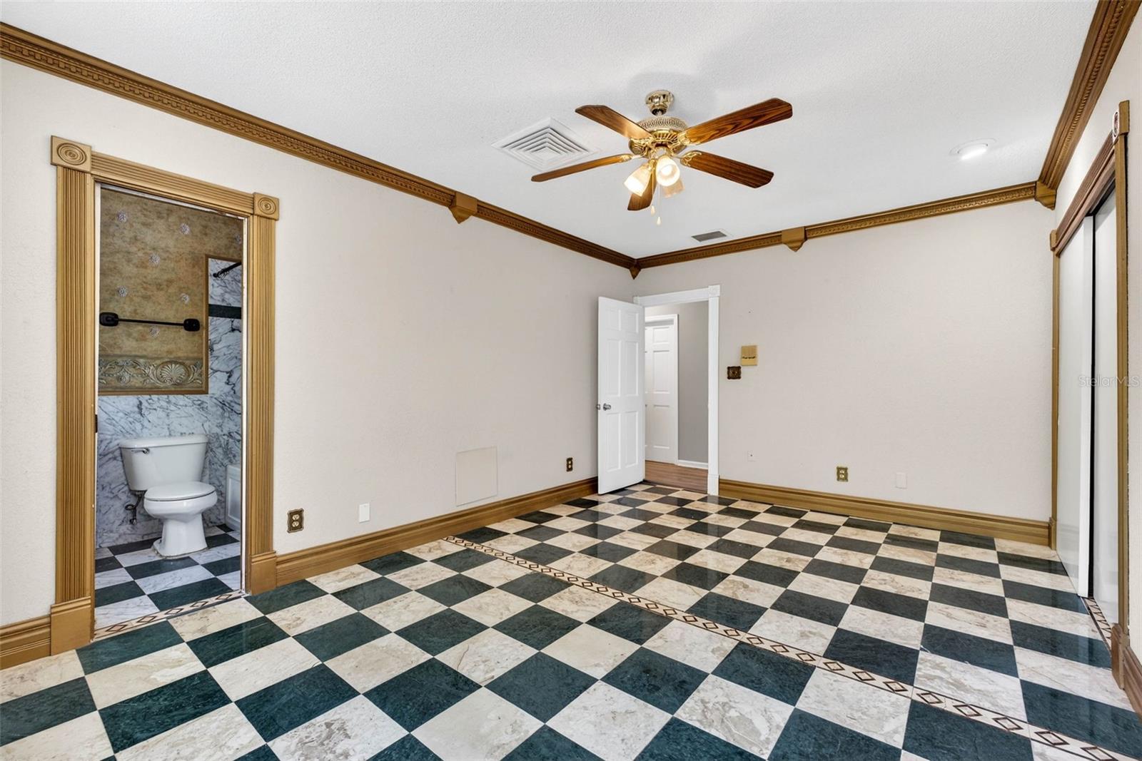 305 BANNOCKBURN AVE, TEMPLE TERRACE, FL, 33617