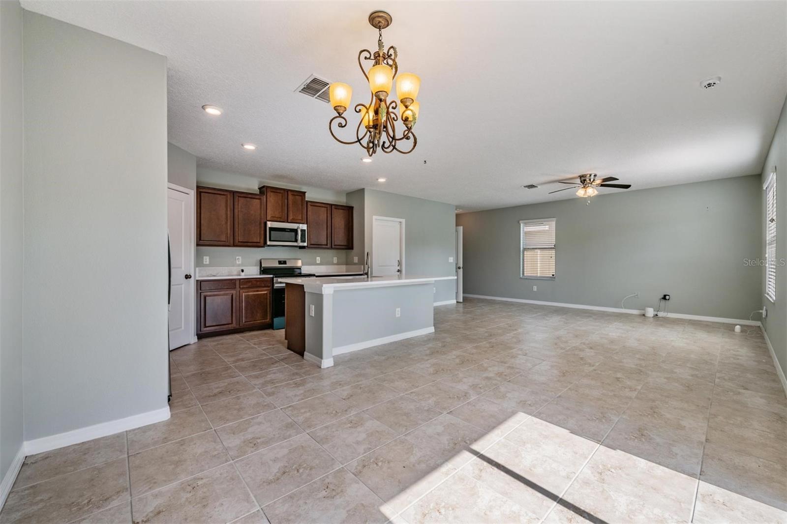 253 CASCADE BEND DR, RUSKIN, FL, 33570
