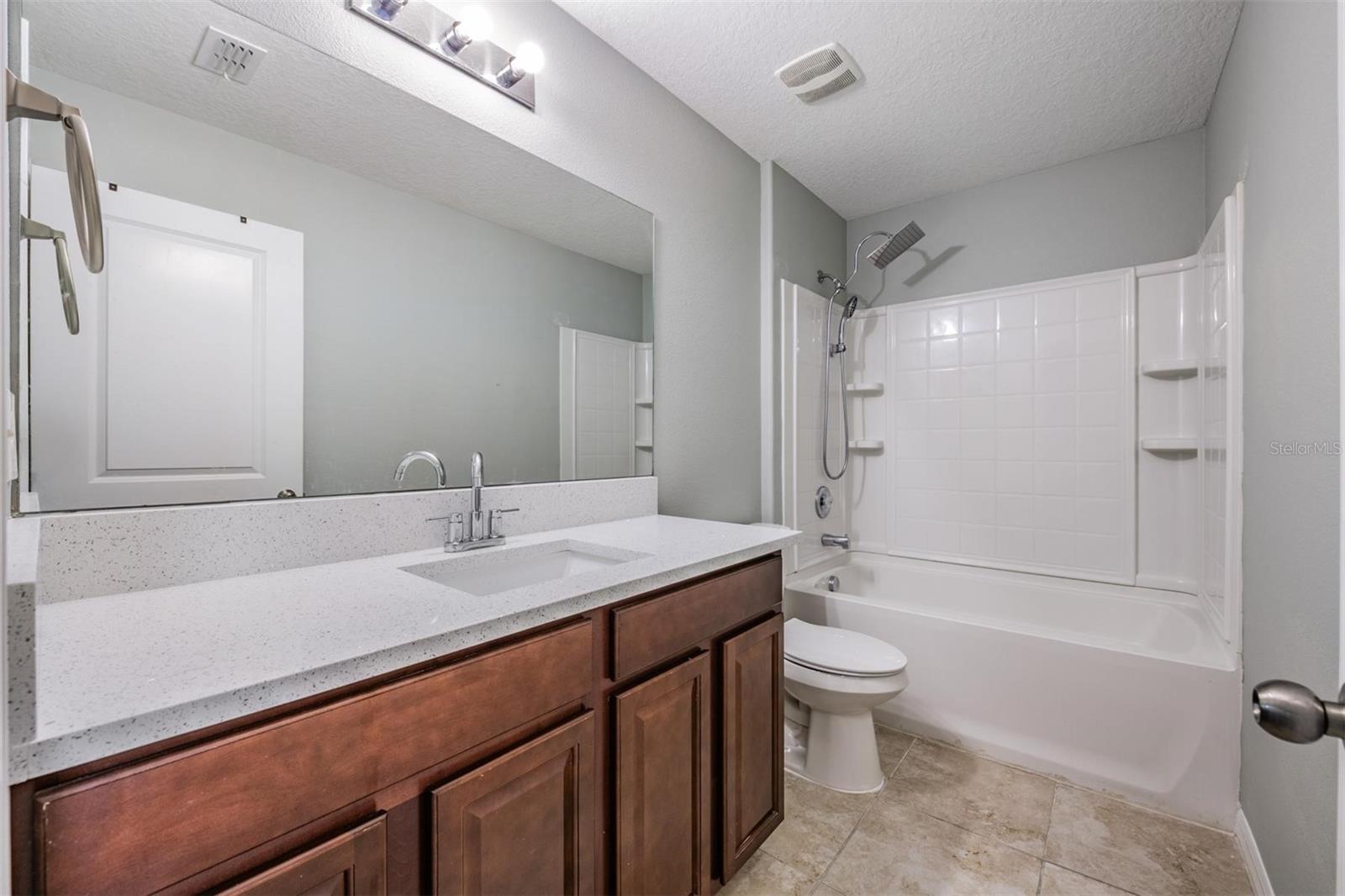253 CASCADE BEND DR, RUSKIN, FL, 33570