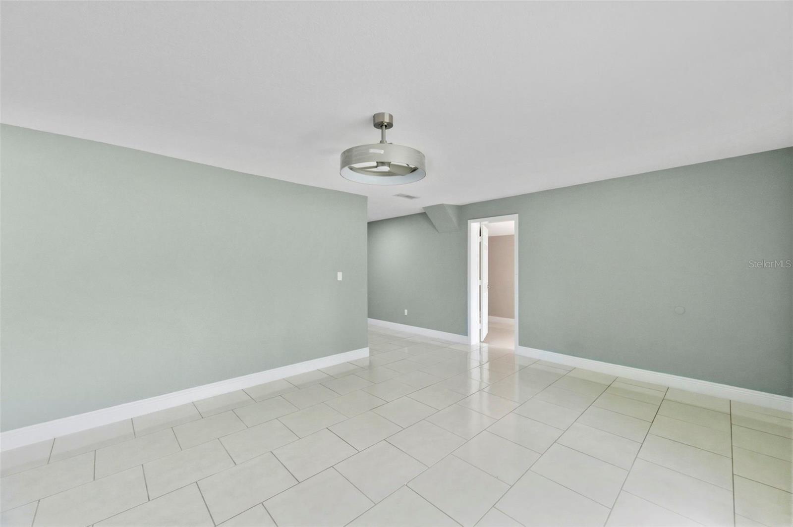 10220 N 23RD ST, TAMPA, FL, 33612