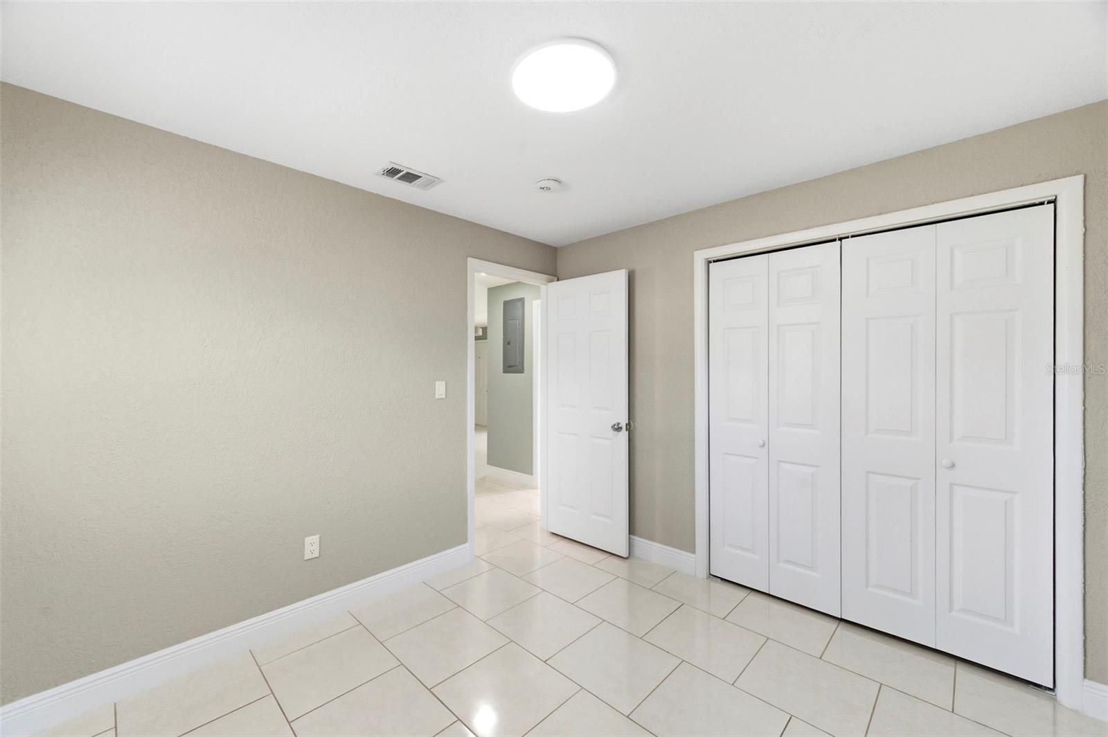 10220 N 23RD ST, TAMPA, FL, 33612