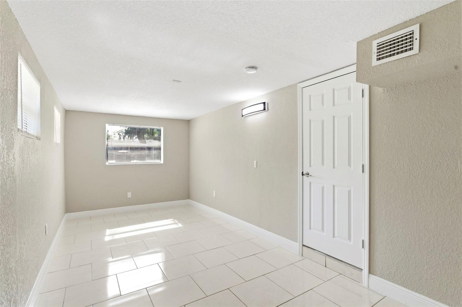10220 N 23RD ST, TAMPA, FL, 33612