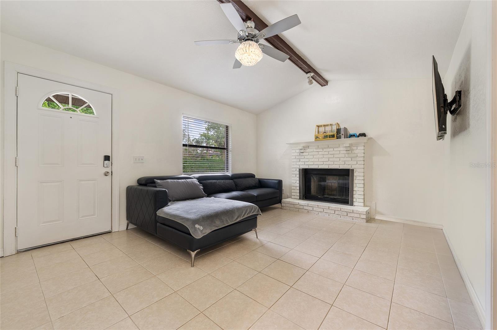 2040 E TRIANGLE DR, LONGWOOD, FL, 32779