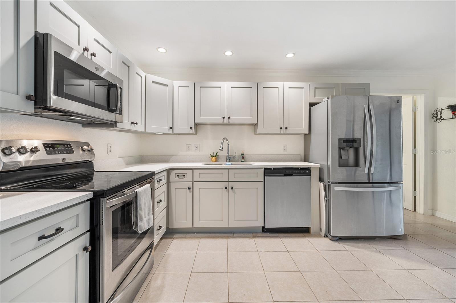 2040 E TRIANGLE DR, LONGWOOD, FL, 32779