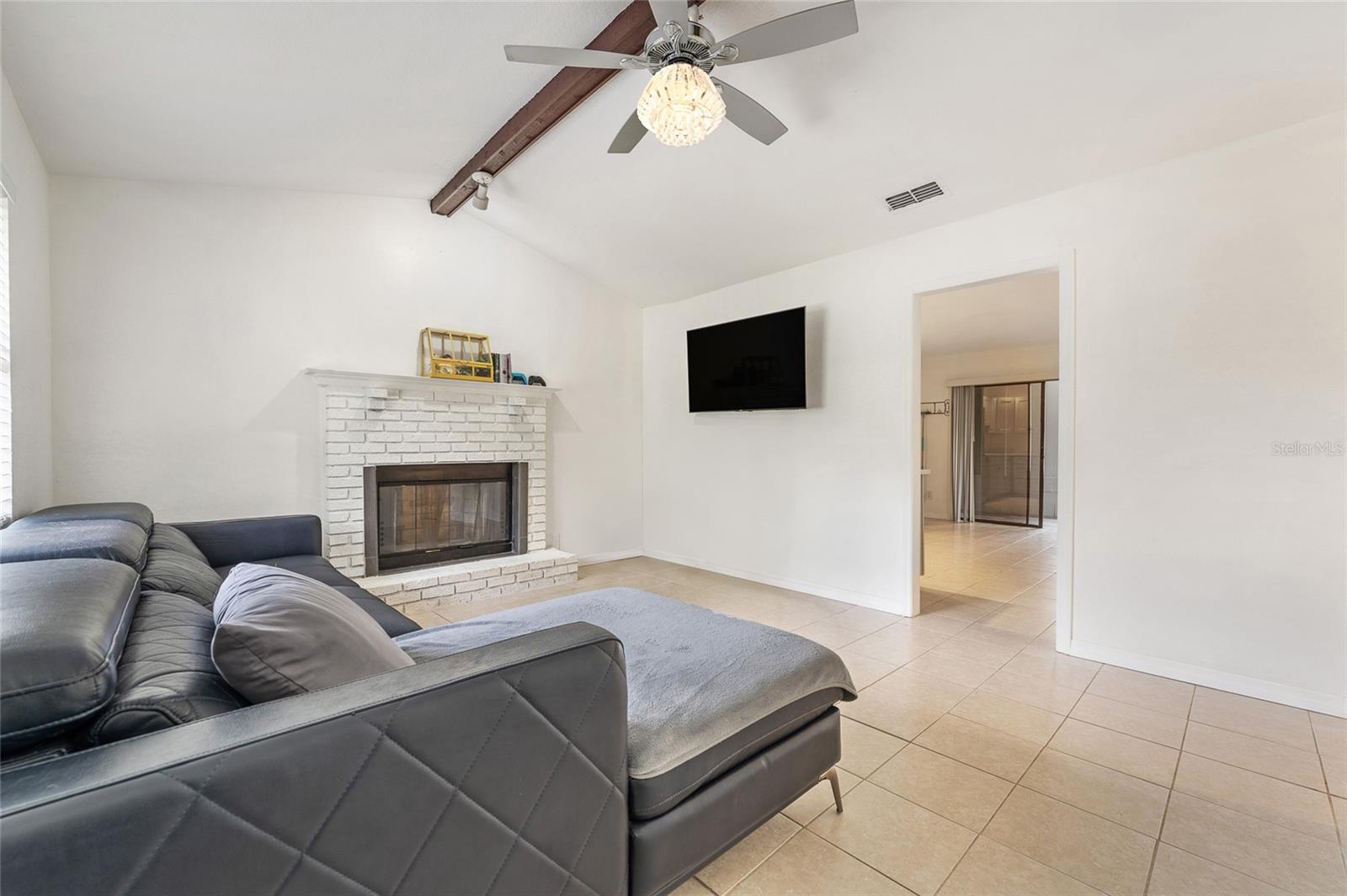 2040 E TRIANGLE DR, LONGWOOD, FL, 32779