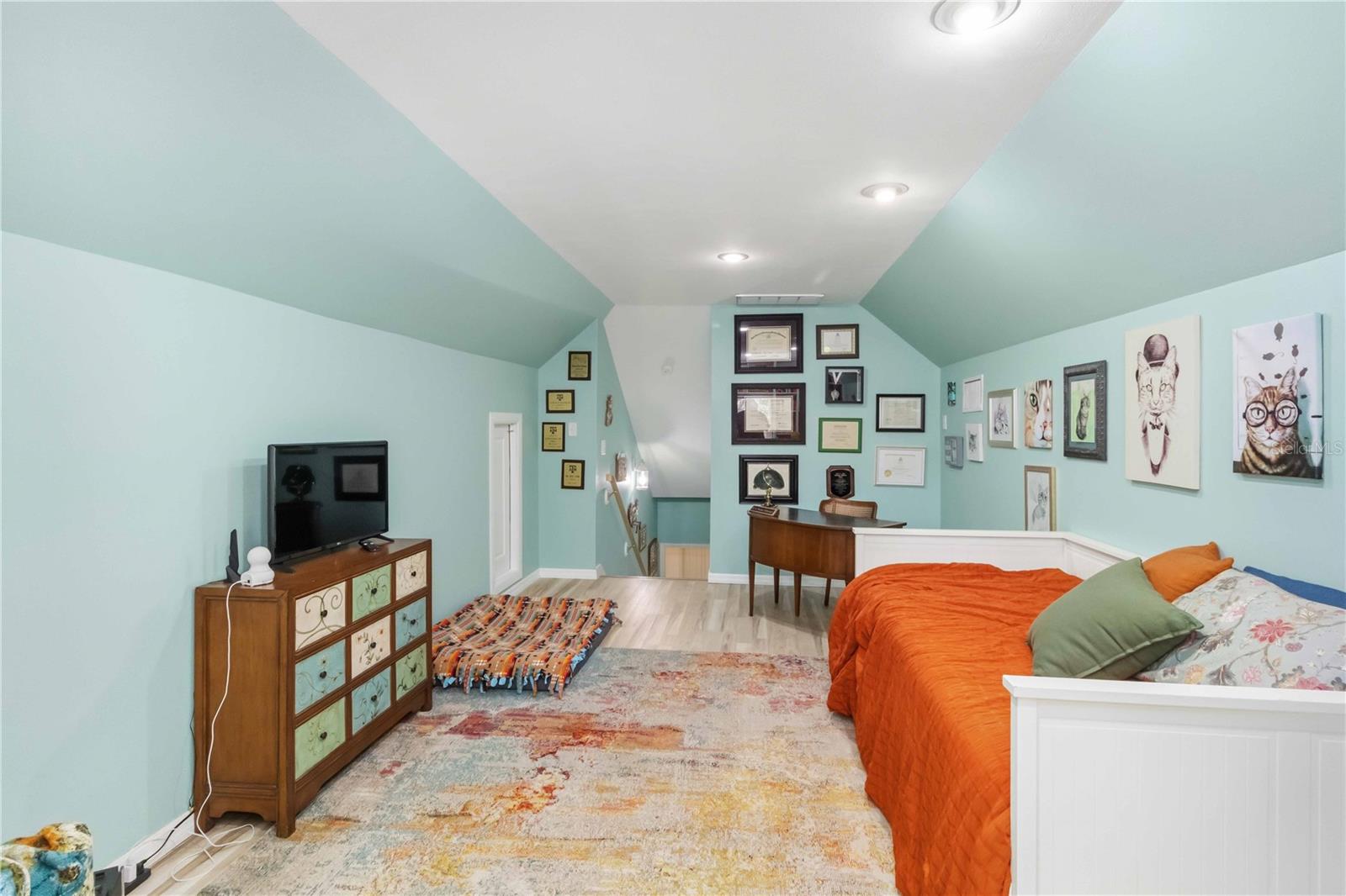 2313 HOLDEN LN, LITHIA, FL, 33547