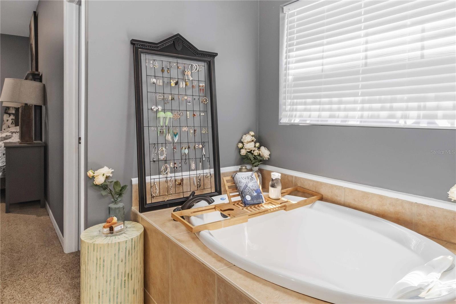 2313 HOLDEN LN, LITHIA, FL, 33547