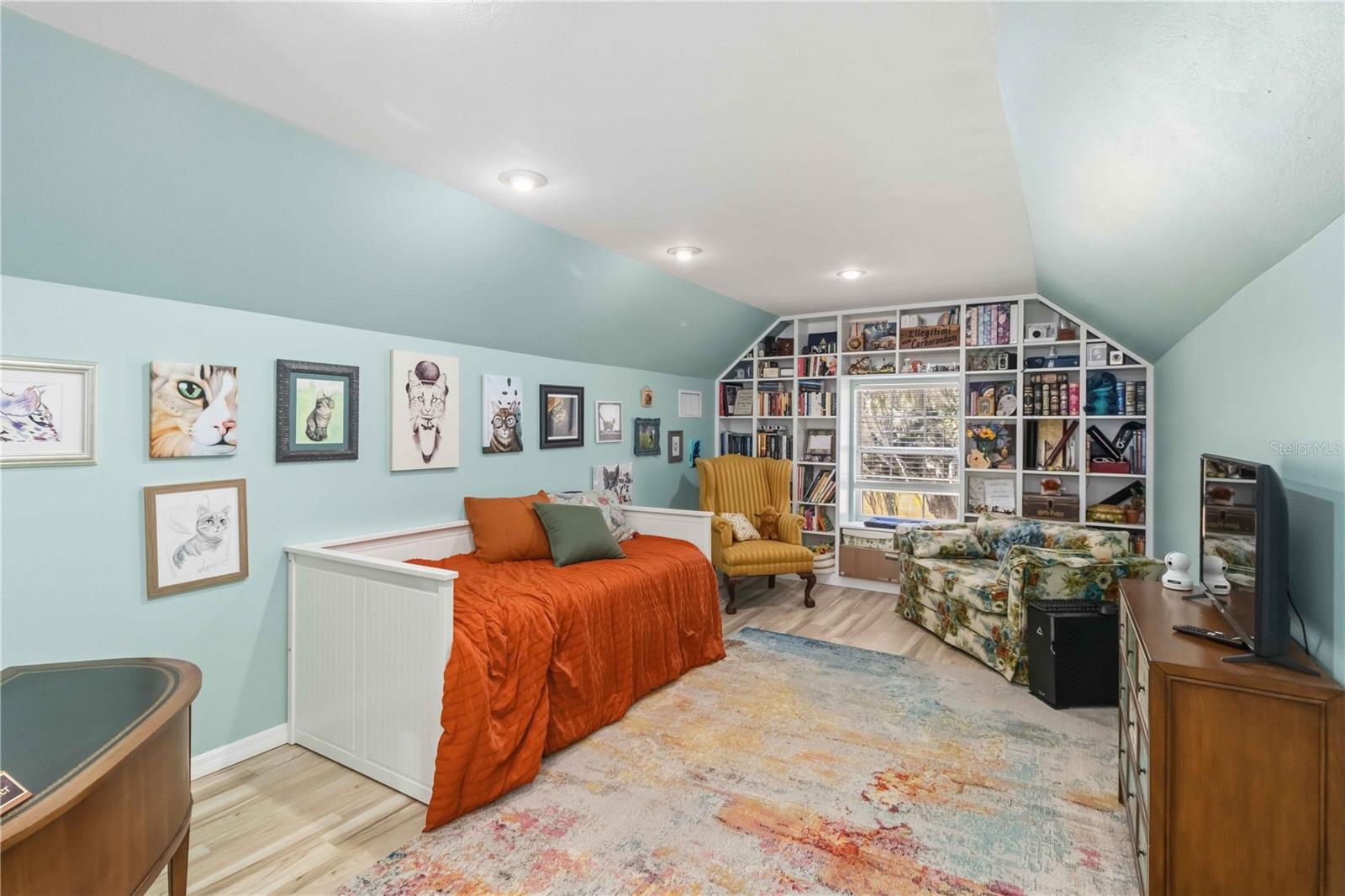 2313 HOLDEN LN, LITHIA, FL, 33547