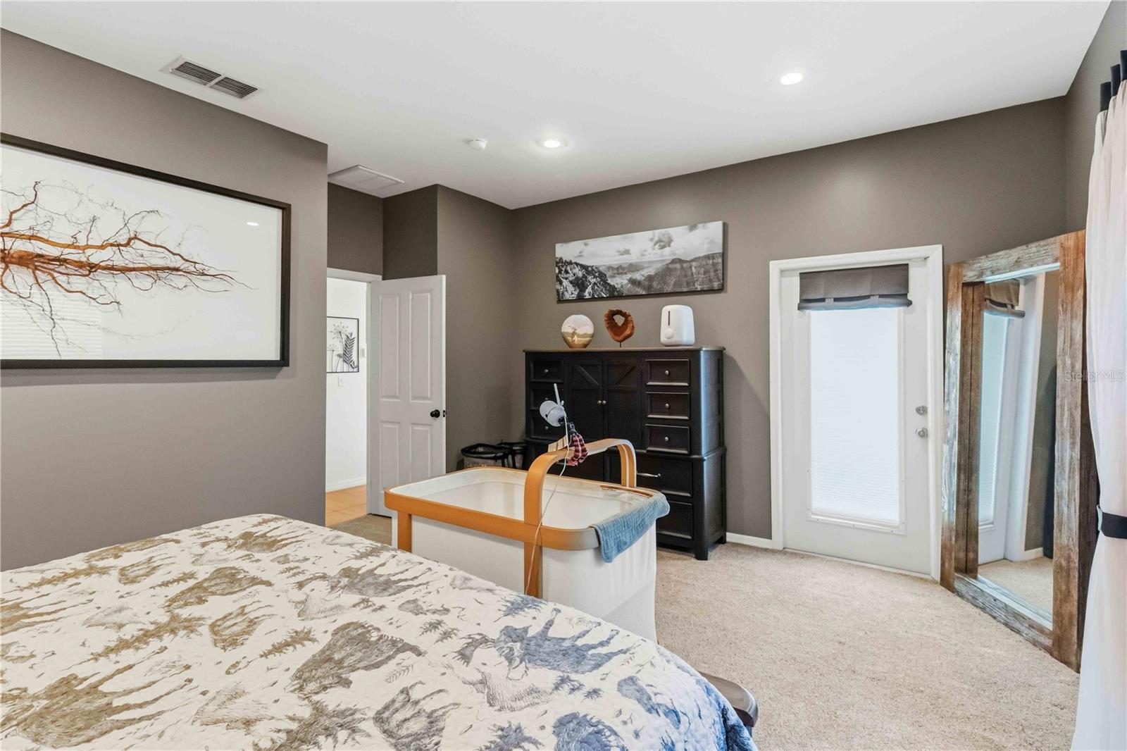 2313 HOLDEN LN, LITHIA, FL, 33547
