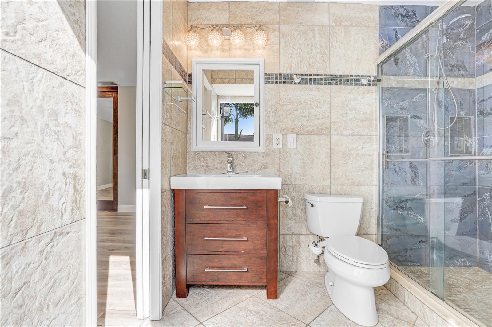 8404 BLACKSTONE CT, TAMPA, FL, 33615