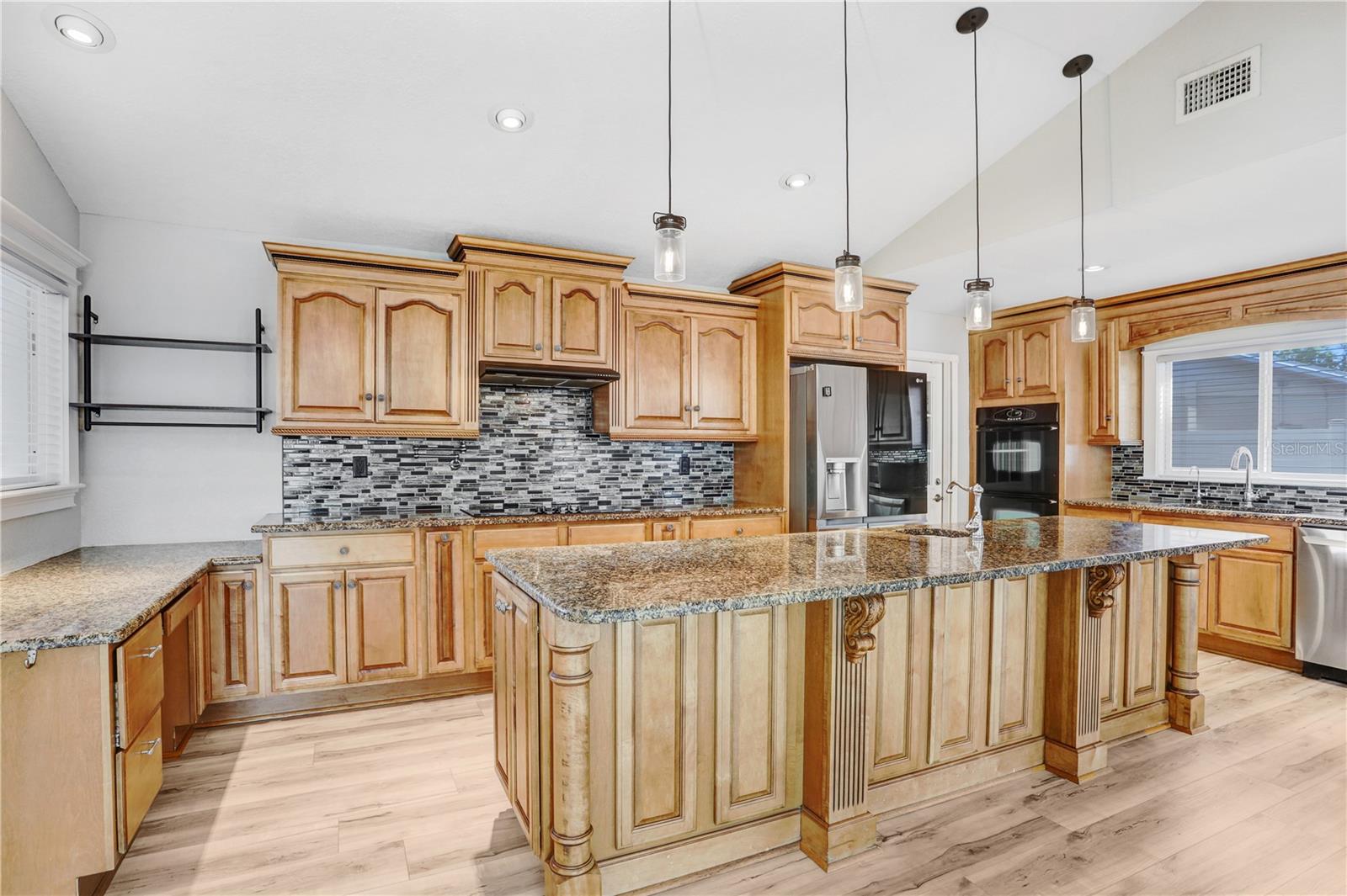 8404 BLACKSTONE CT, TAMPA, FL, 33615