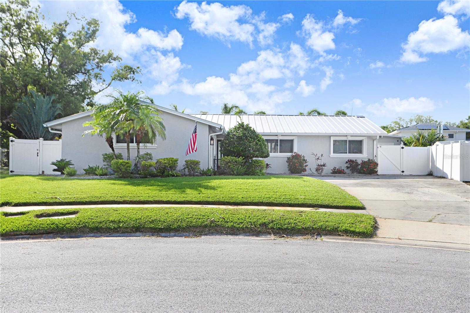 8404 BLACKSTONE CT, TAMPA, FL, 33615